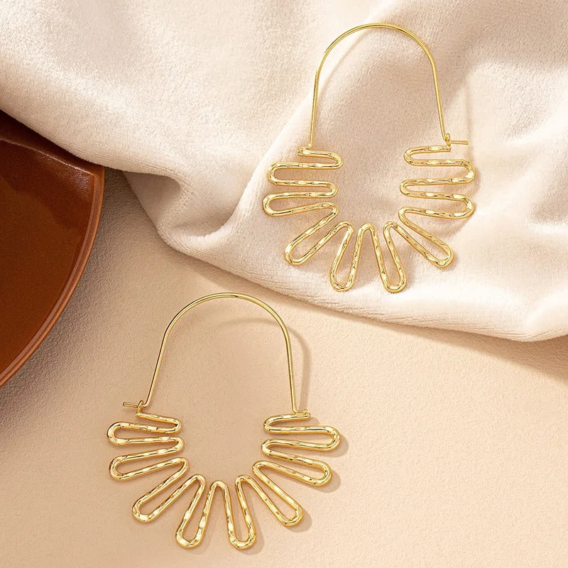 Boucles d'Oreilles Originales en Forme de Pétale de Fleur Image