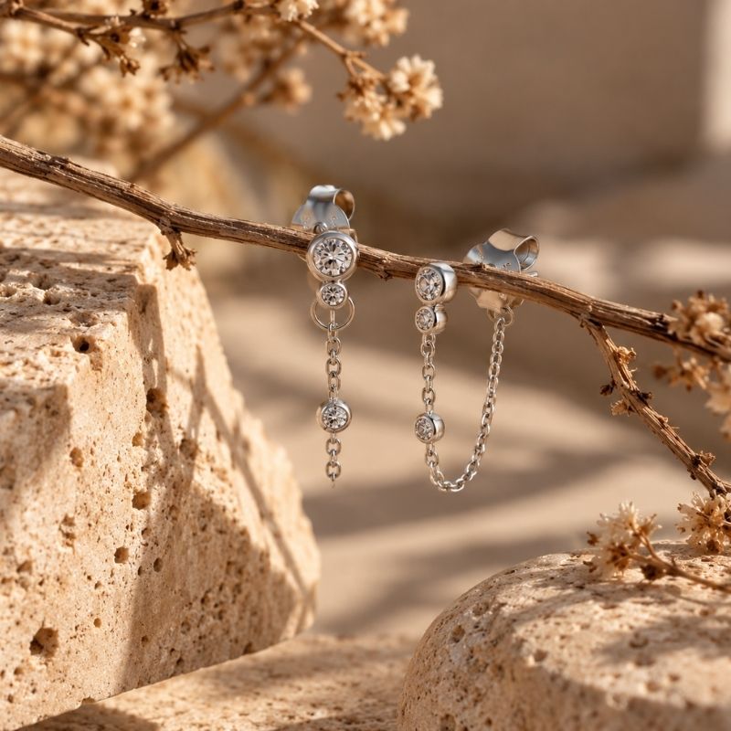 Boucles D’oreilles Pendantes Originales Chaînette Et Pierres Rondes