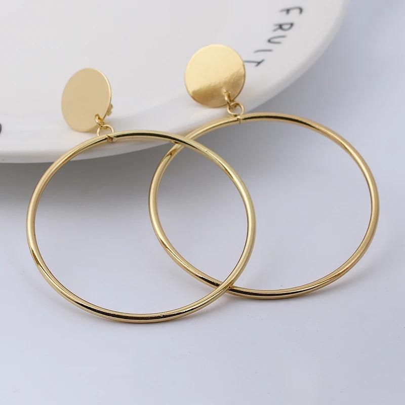 Boucles D'oreilles Clips Dorées Pendantes Style Grandes Créoles Image