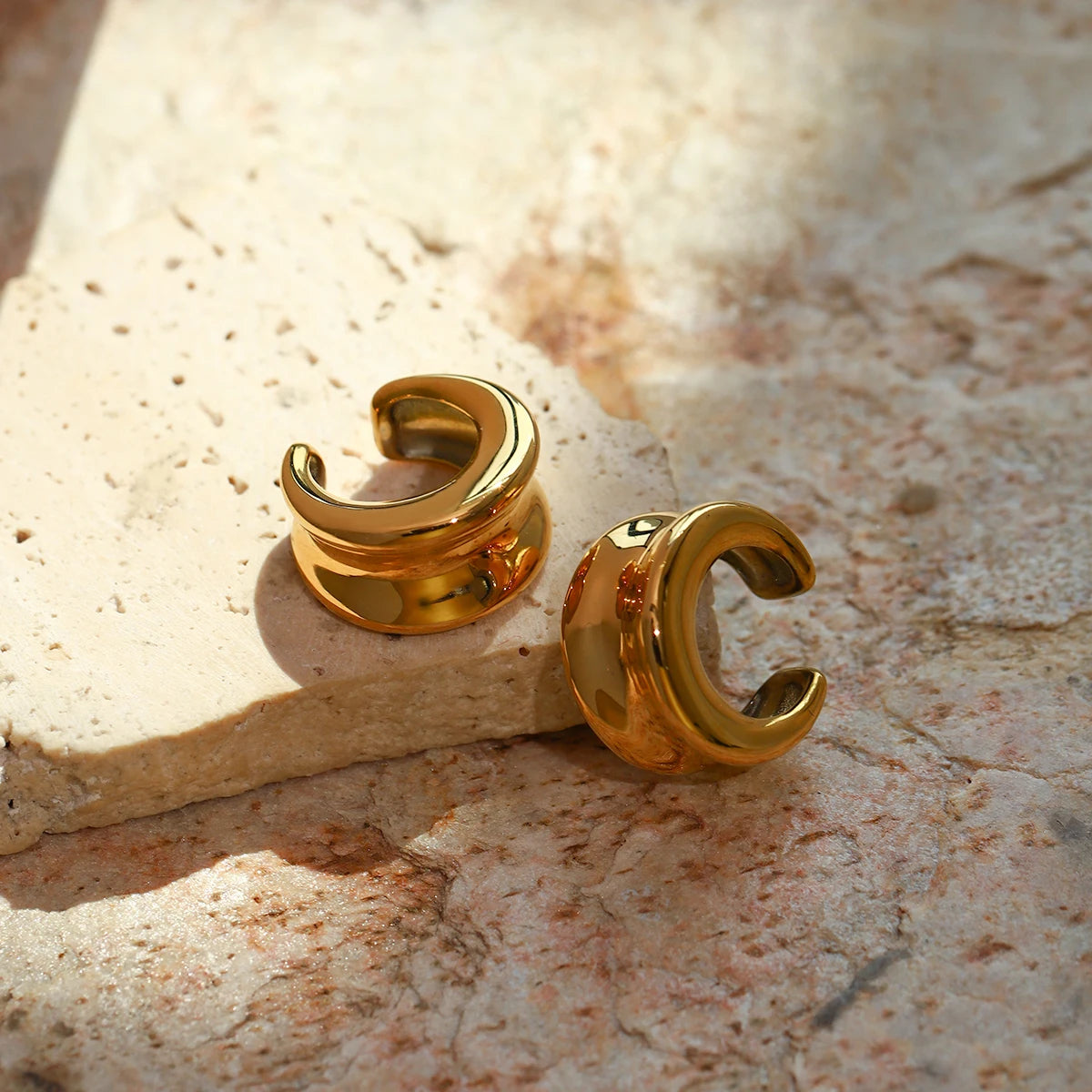 Ear cuff doré large en acier inoxydable