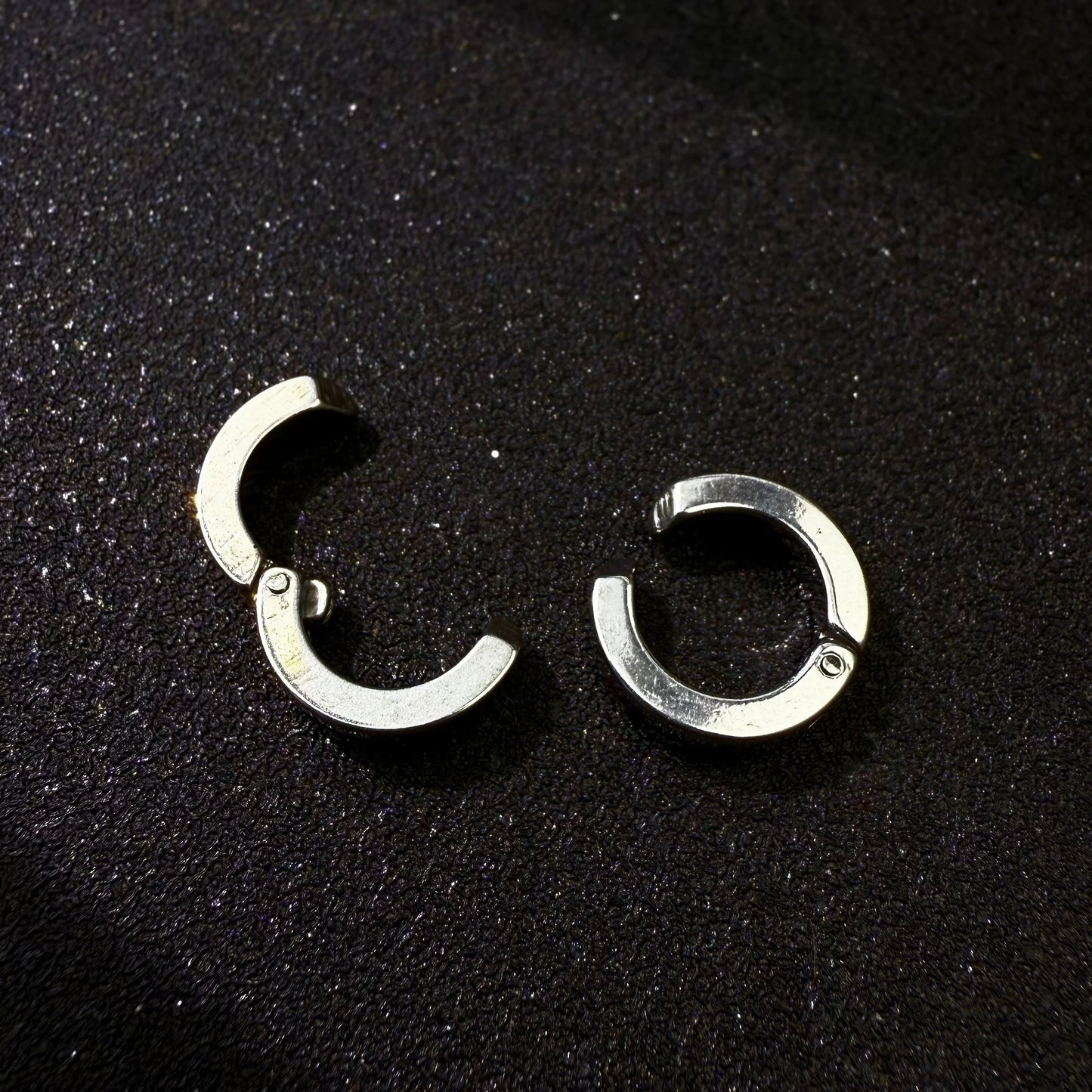 Fausse Boucle d'Oreille Homme Croix Gothique - Acier inoxydable