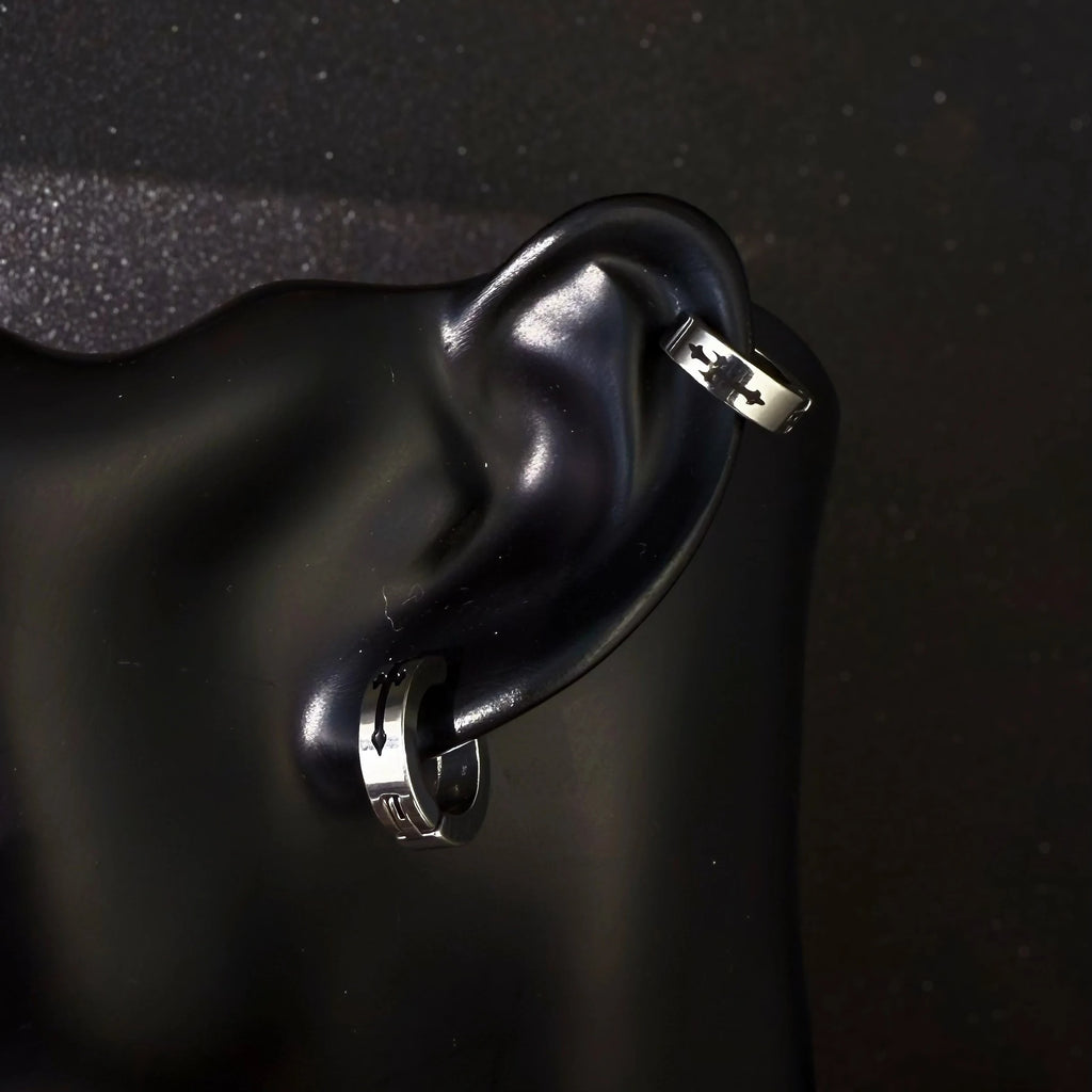 Fausse Boucle d'Oreille Homme Croix Gothique - Acier inoxydable