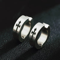 Fausse Boucle d'Oreille Homme Croix Gothique - Acier inoxydable