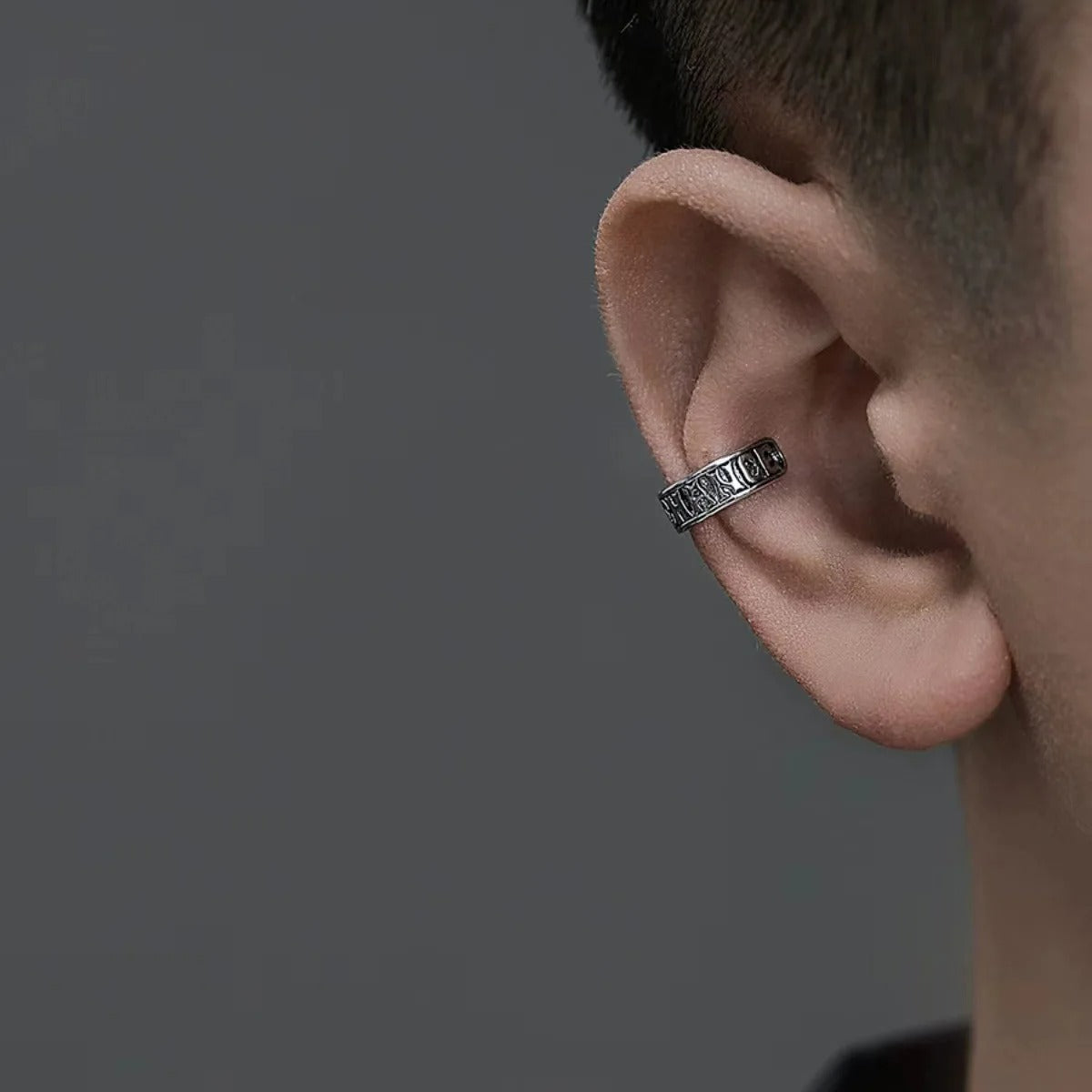 Fausse Boucle d'Oreille Homme Ear Cuff Gravé
