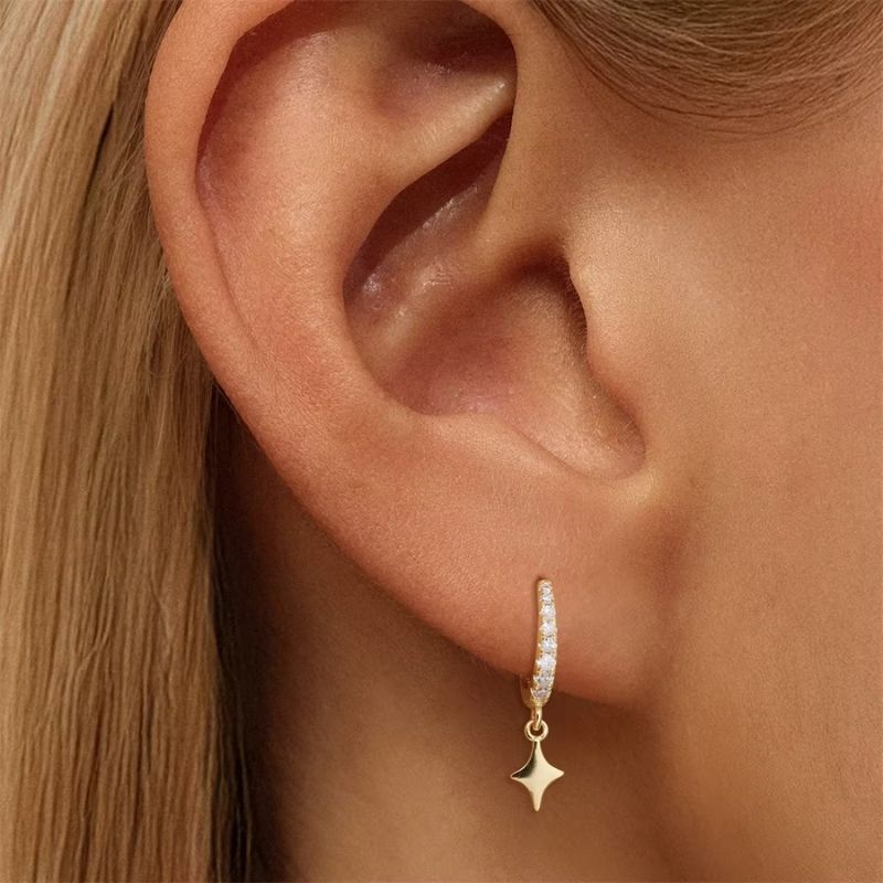 Monoboucle D'oreille Anneau Étoile Dorée - Zircon Argent